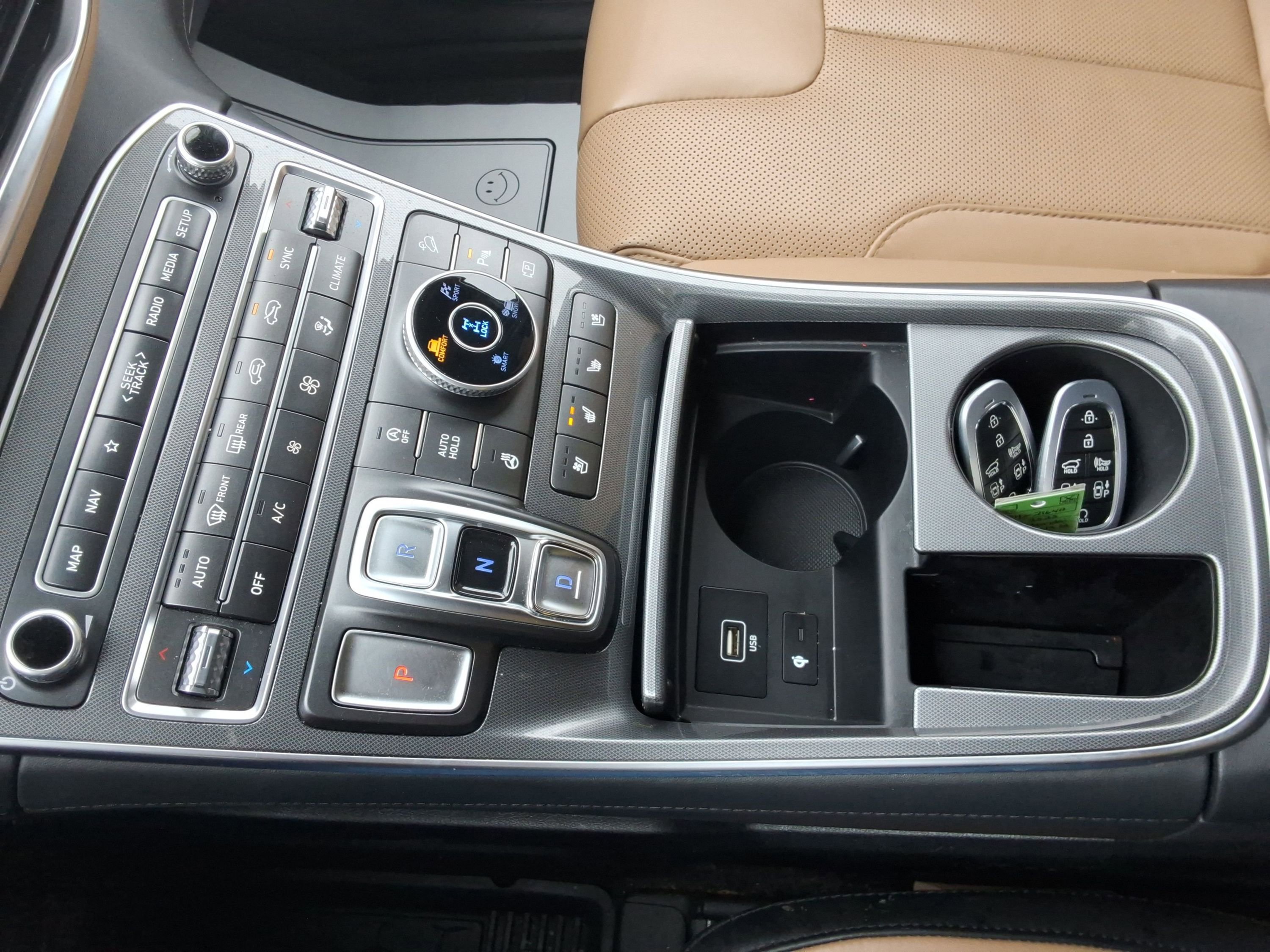 Used 2023 Hyundai Santa Fe Calligraphy w/ Cargo Package image 17