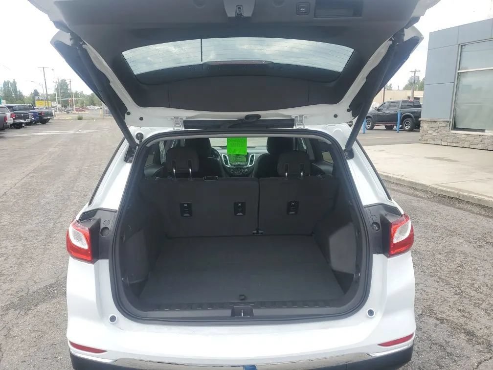 Used 2018 Chevrolet Equinox LT w/ Sun & Infotainment Package AWD/4WD image 8
