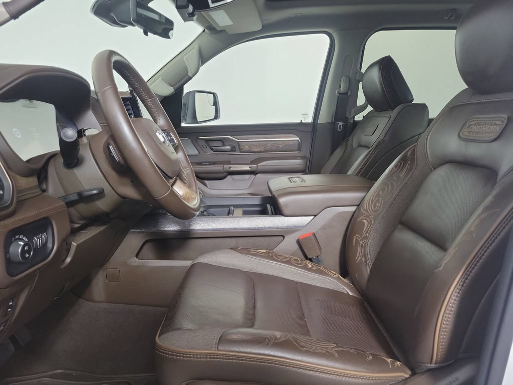 Used 2025 RAM 1500 Limited AWD/4WD image 12