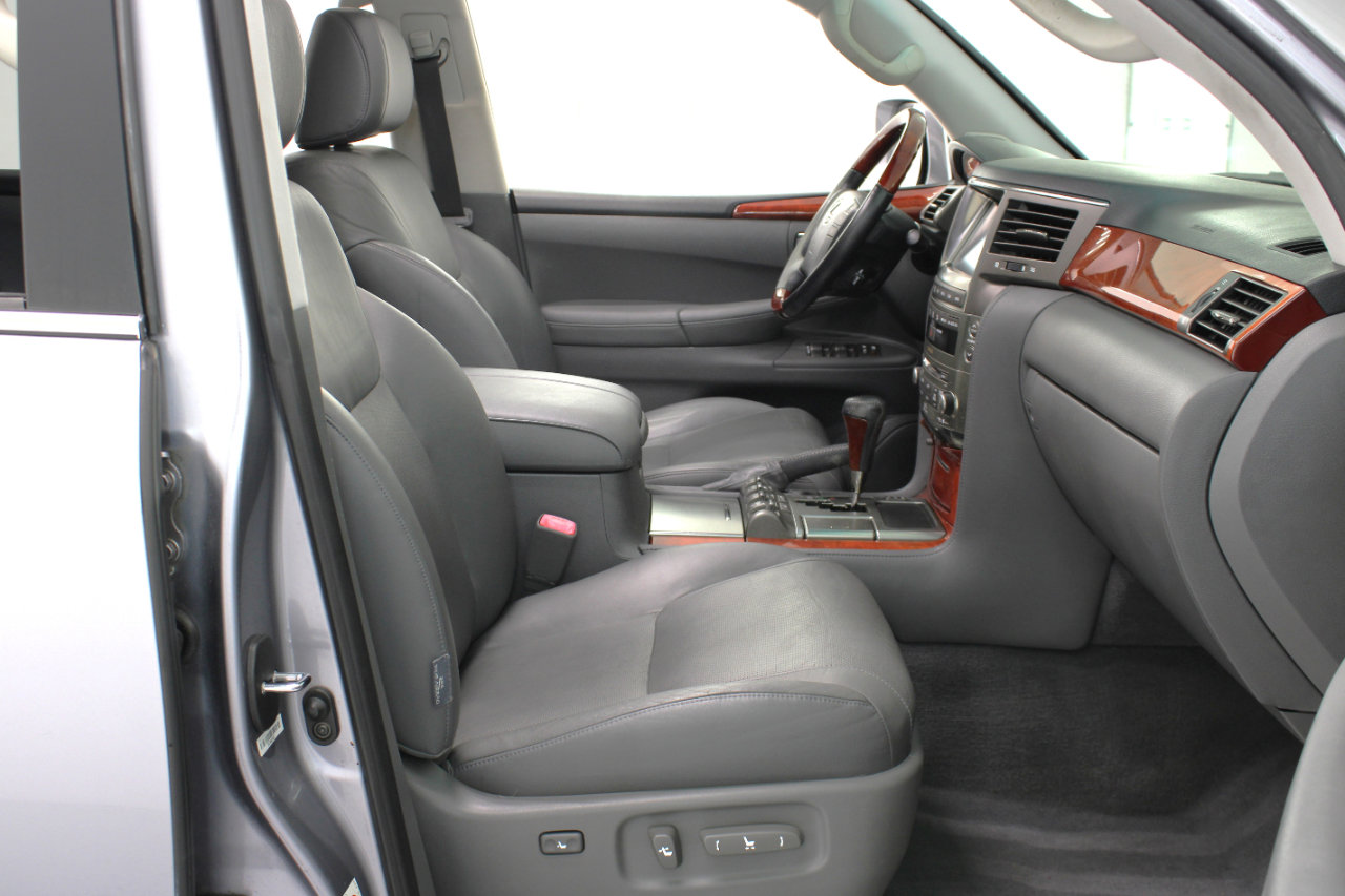 Used 2009 Lexus LX 570 4WD image 51