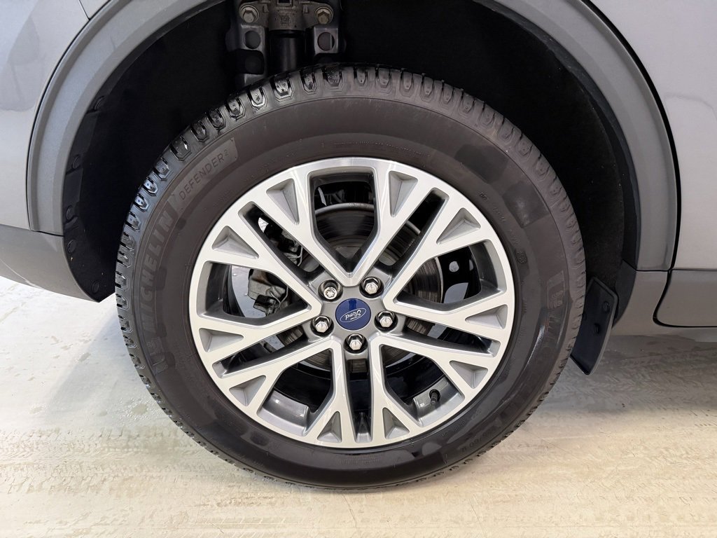 Certified 2022 Ford Escape SEL image 12