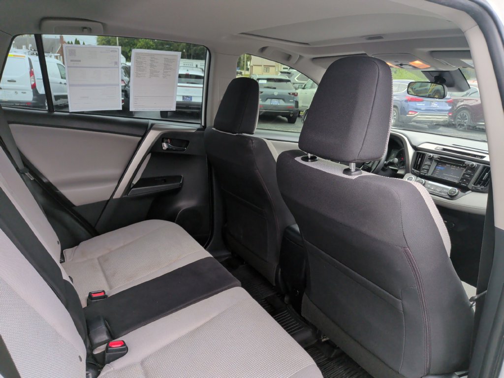 Used 2018 Toyota RAV4 XLE w/ Plus Extra Value Package AWD/4WD image 17