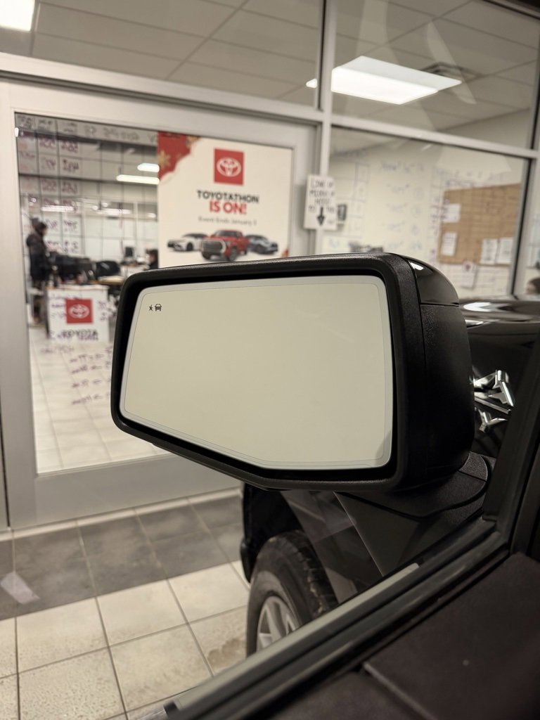 Certified 2019 Chevrolet Silverado 1500 High Country w/ Technology Package image 13