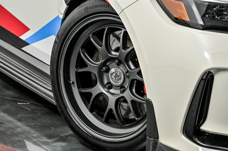Used 2024 Honda Civic Type R image 3