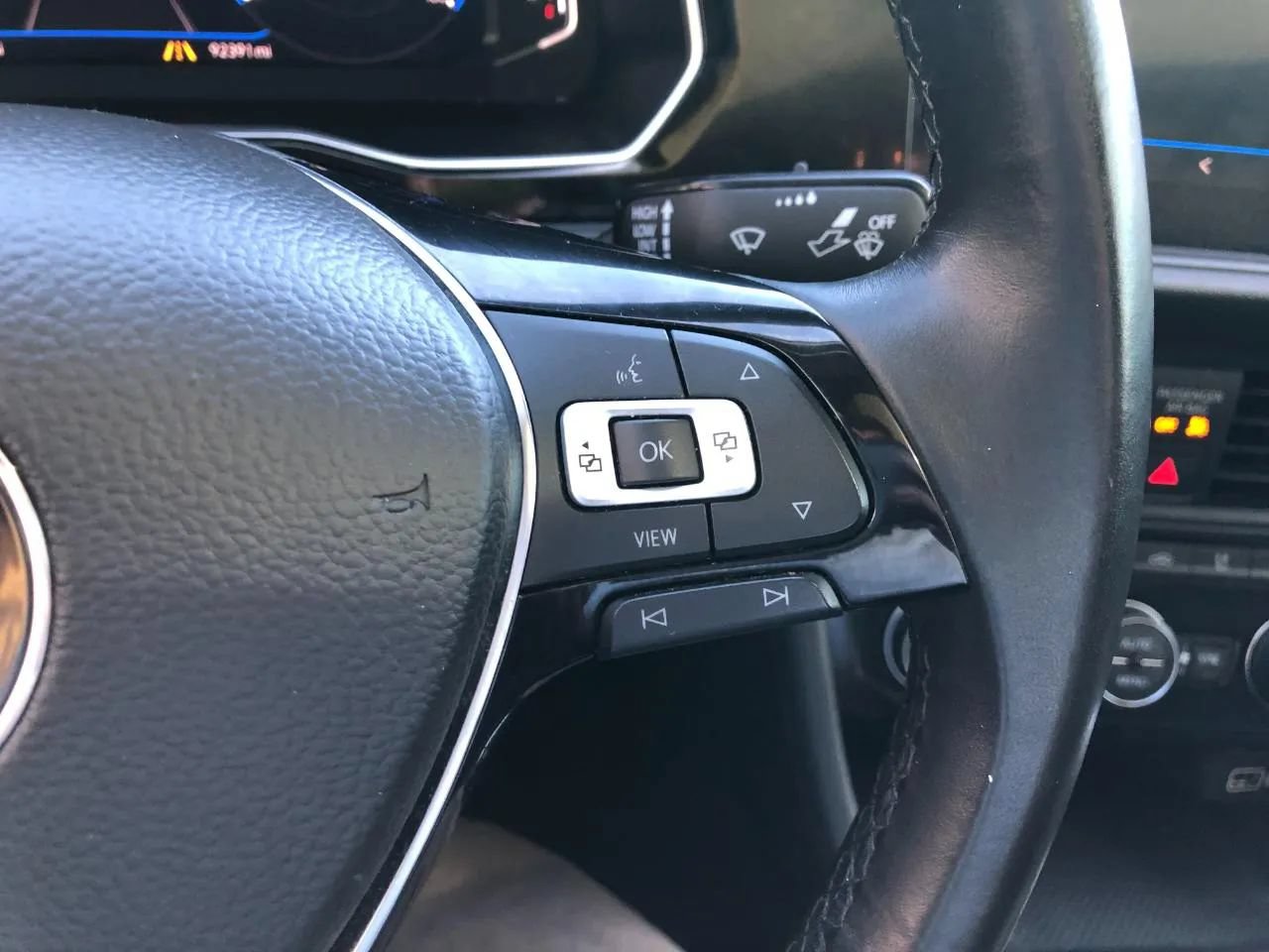 Used 2019 Volkswagen Jetta SEL Premium FWD image 16