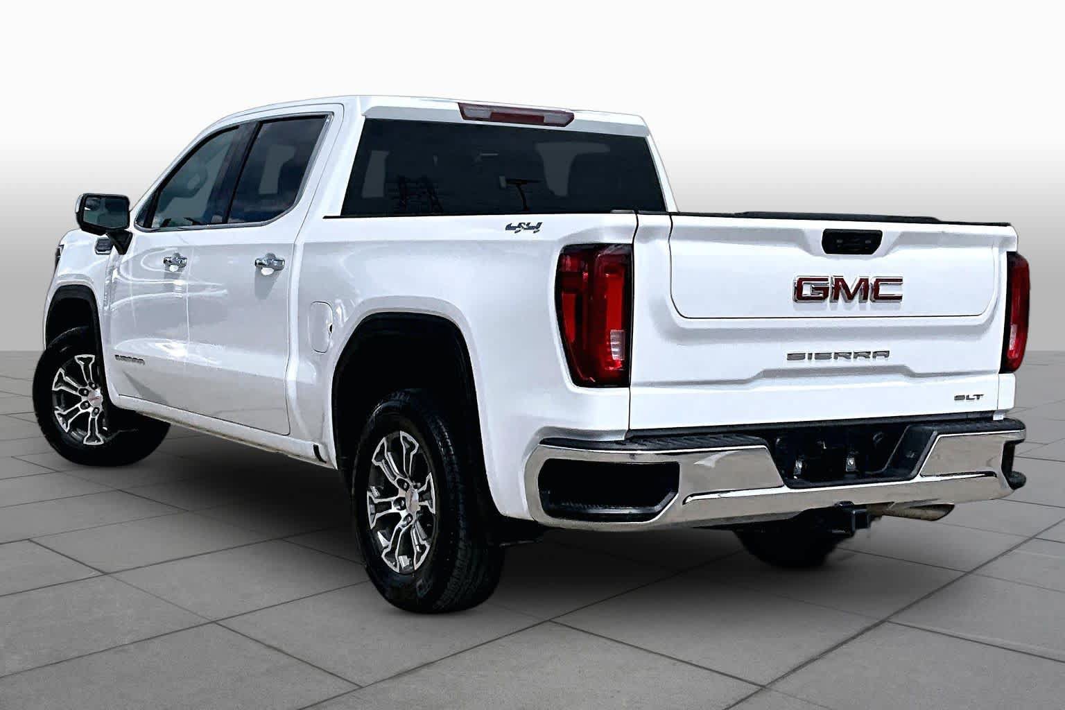 Used 2025 GMC Sierra 1500 SLT AWD/4WD image 12