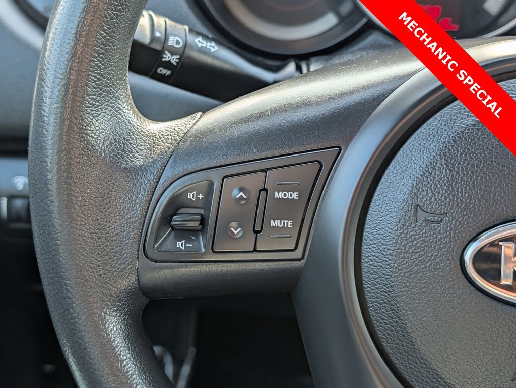 Used 2012 Kia Forte EX image 19