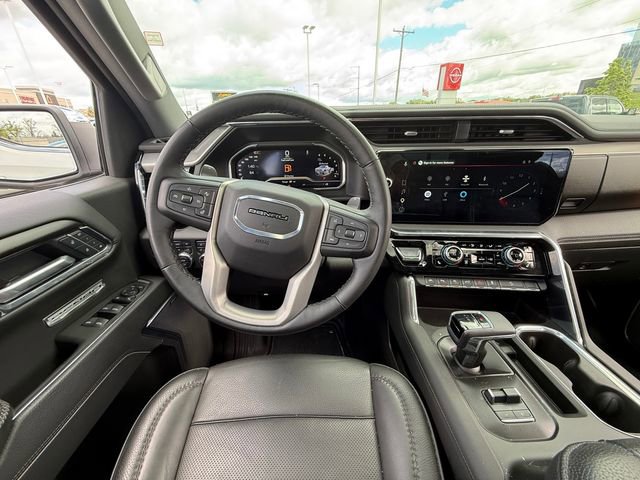 Used 2025 GMC Sierra 1500 Denali w/ Denali Reserve Package AWD/4WD image 8