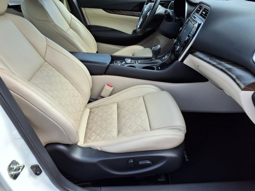 Used 2018 Nissan Maxima Platinum image 8