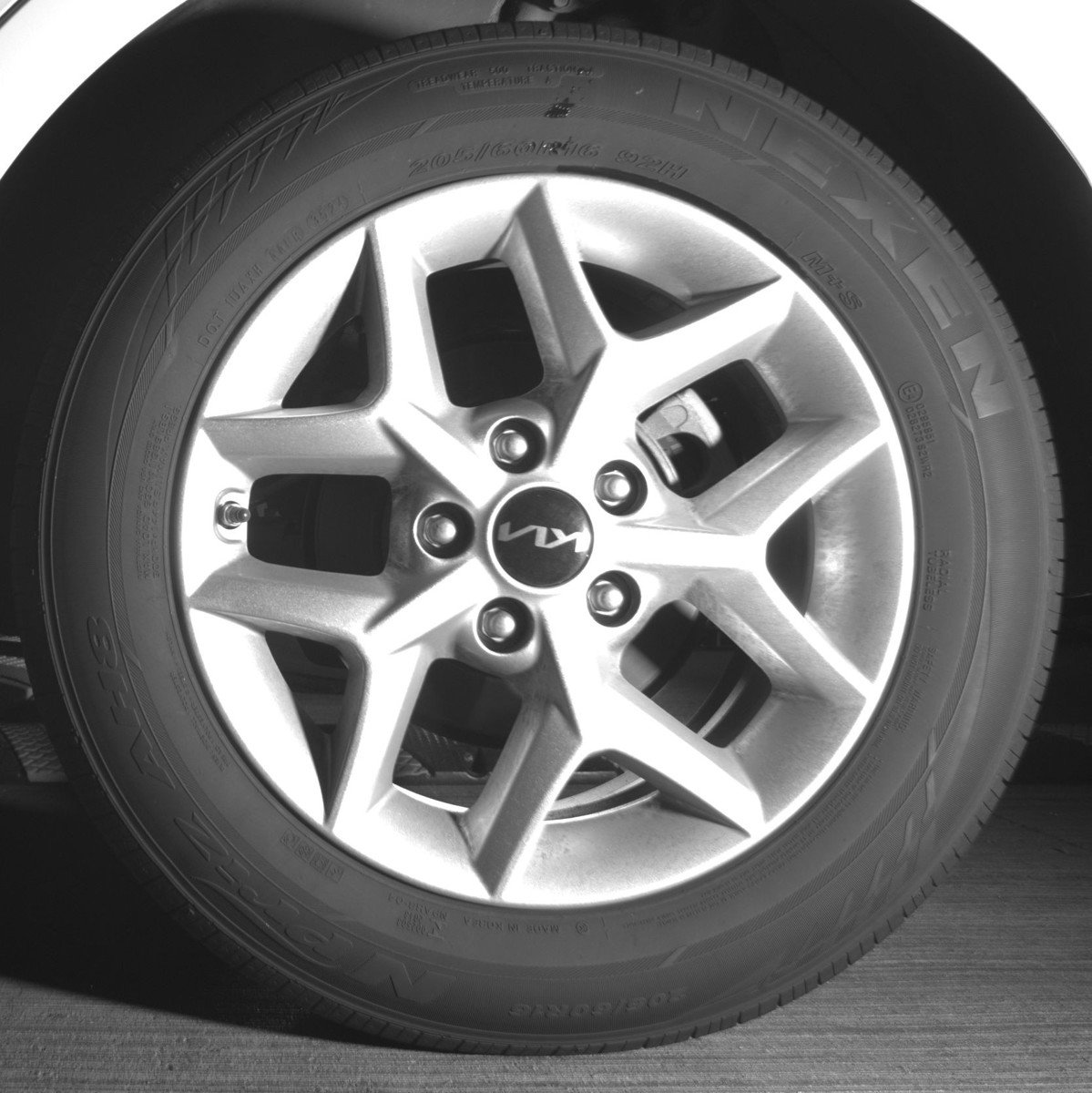 Used 2025 Kia Soul LX w/ LX Technology Package FWD image 21