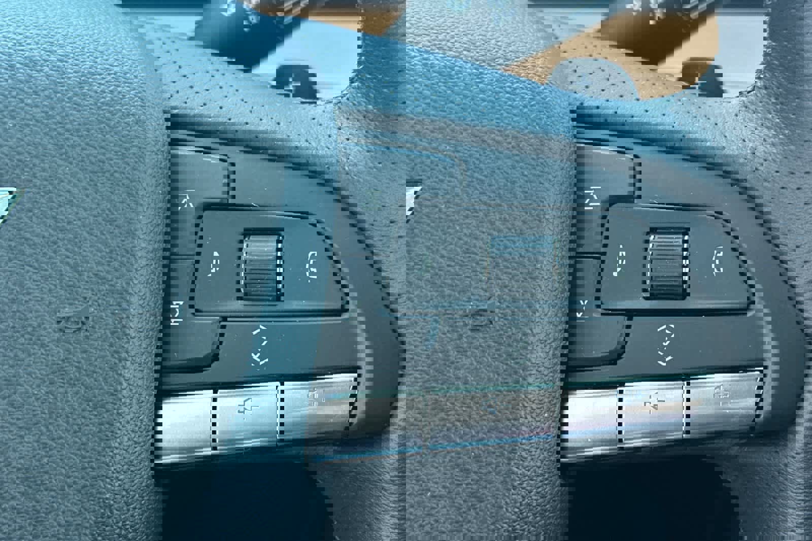 Used 2024 Cadillac XT4 Sport image 28