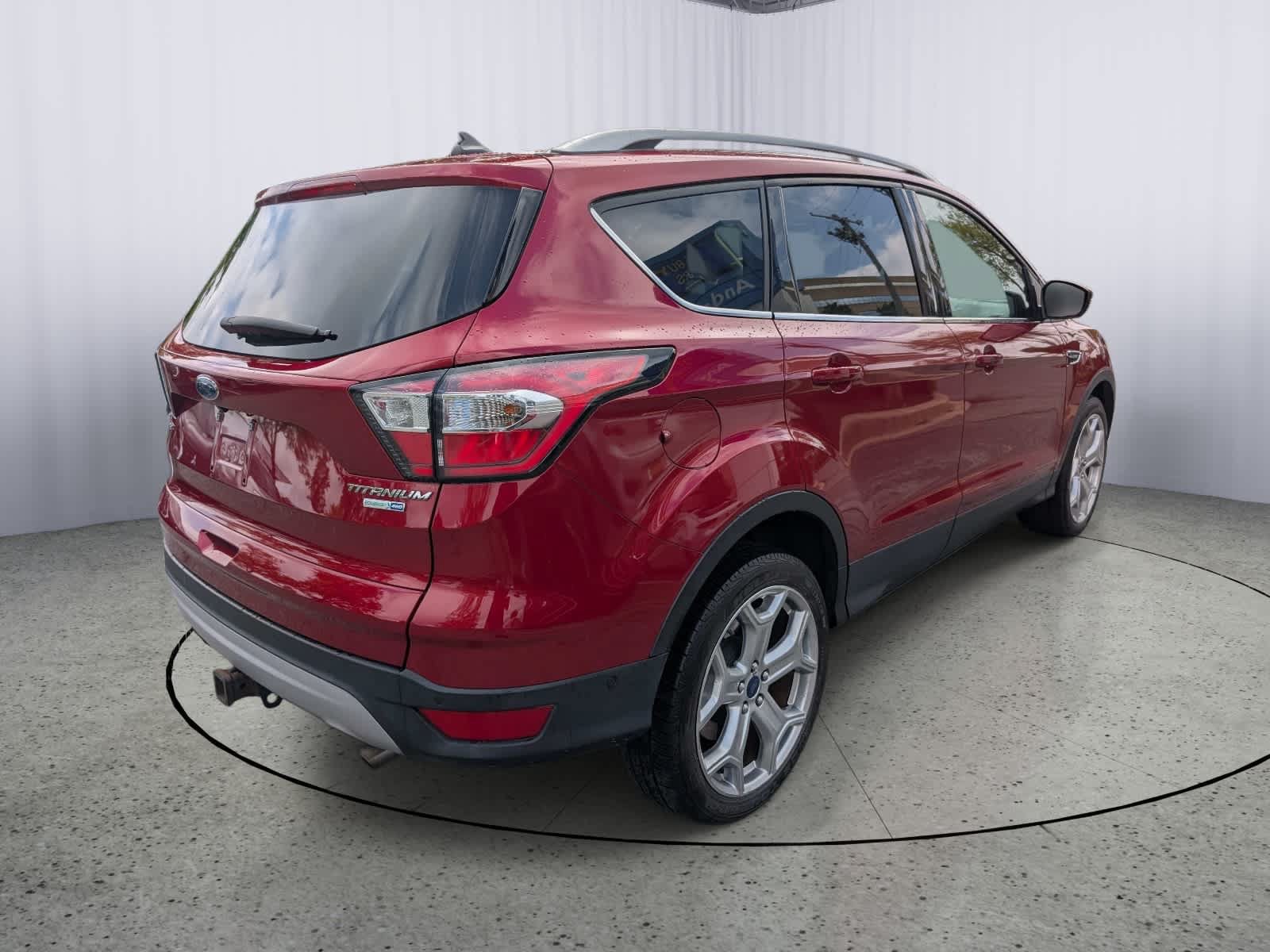 Used 2018 Ford Escape Titanium w/ Ford Safe & Smart Package AWD/4WD image 3