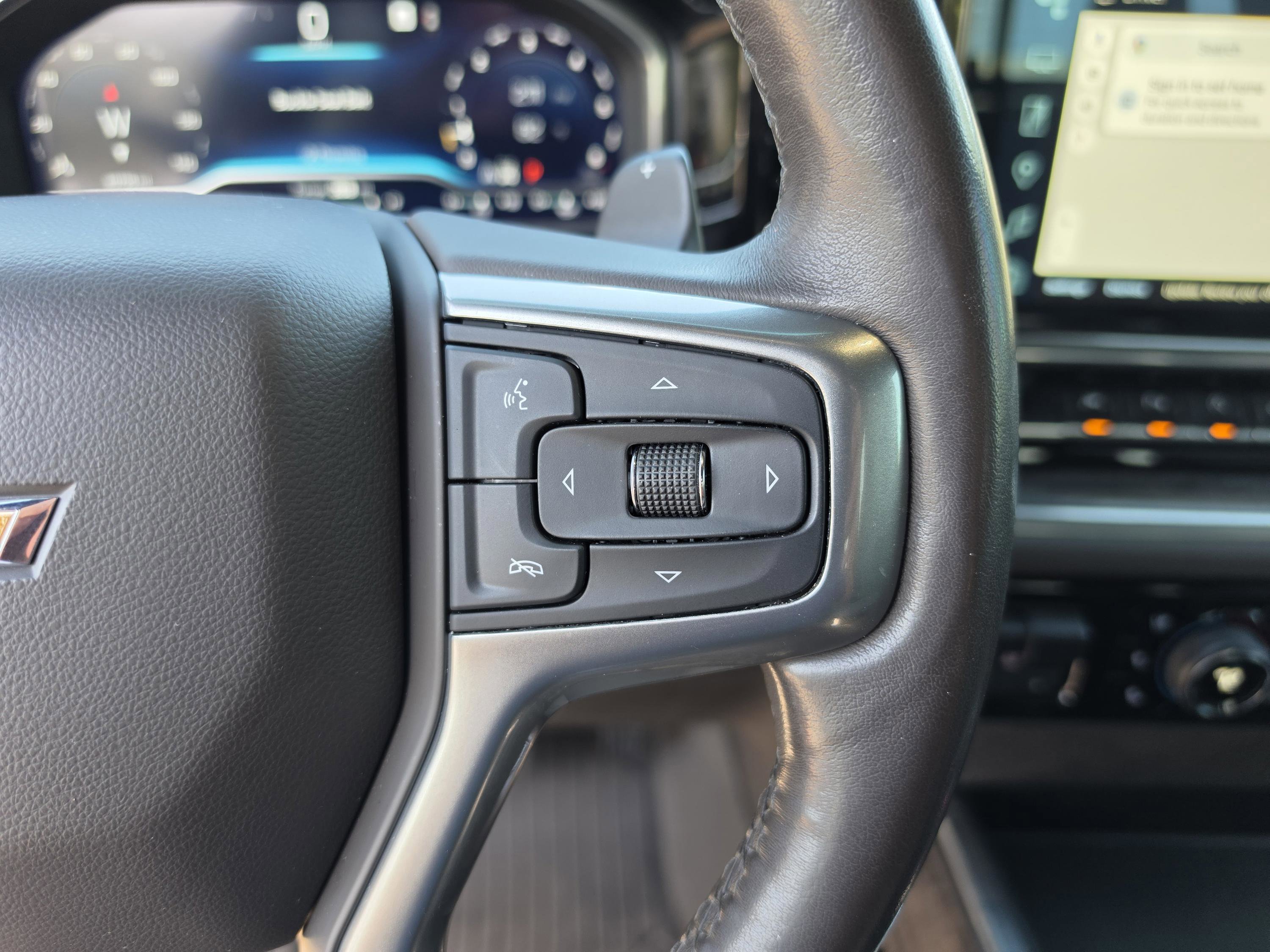 Used 2022 Chevrolet Silverado 1500 LTZ AWD/4WD image 32