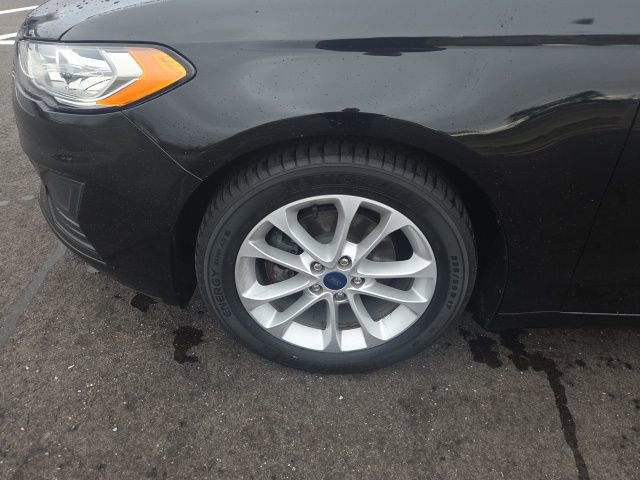 Used 2020 Ford Fusion SE image 14