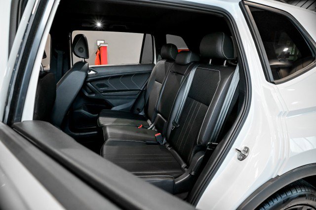 Used 2024 Volkswagen Tiguan SE R-Line image 18