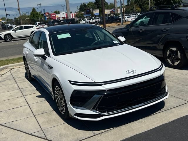 New 2026 Hyundai Sonata Limited FWD image 5