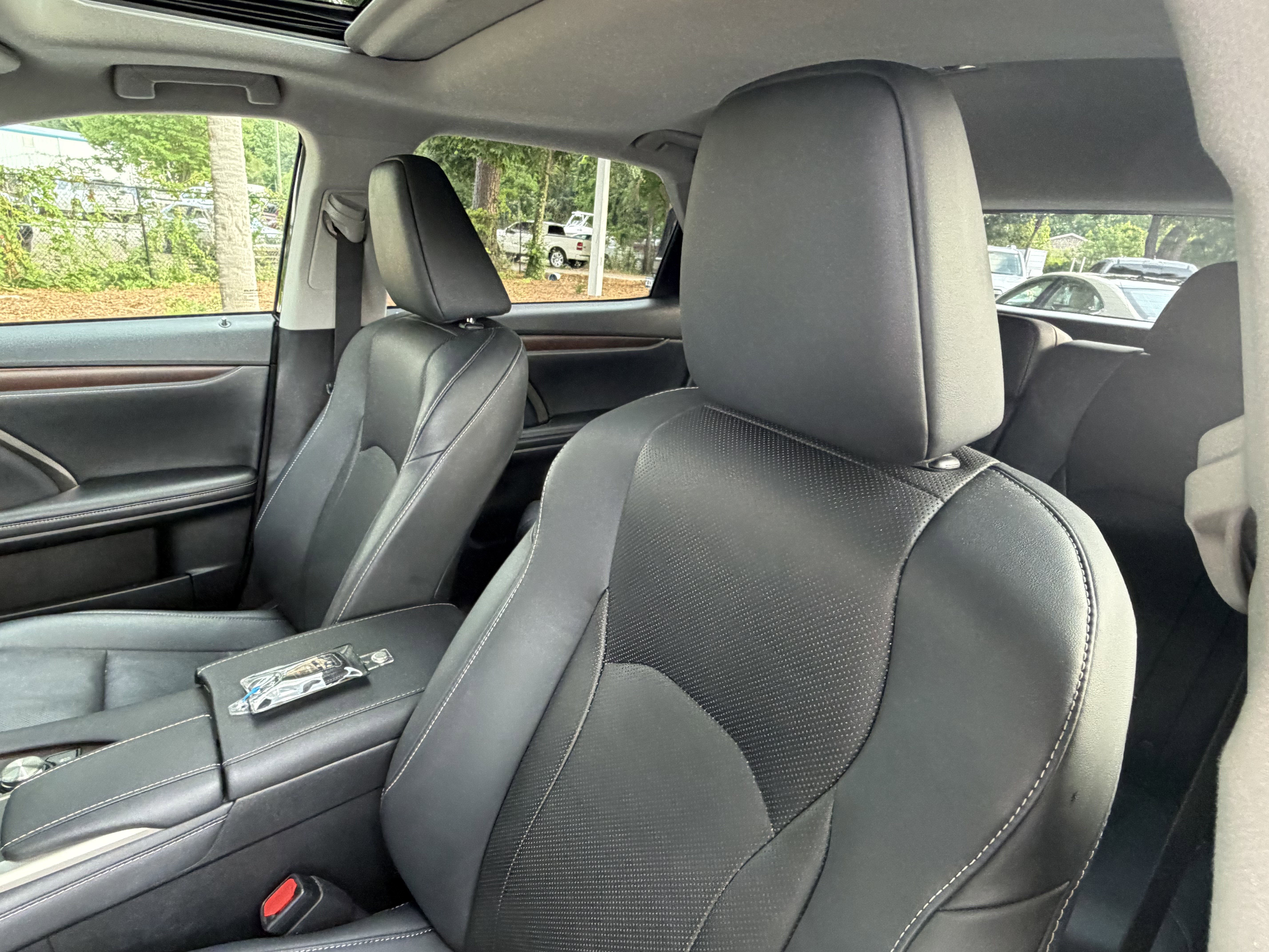 Used 2022 Lexus RX 350 FWD w/ Premium Package image 16