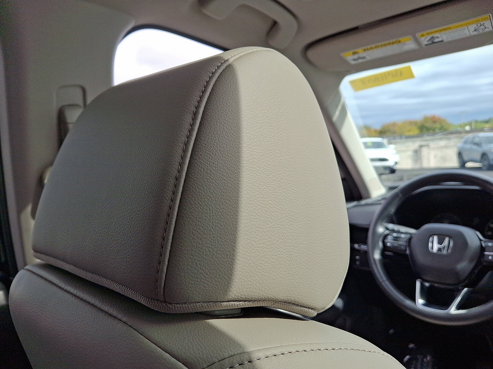 Used 2023 Honda CR-V EX-L image 9