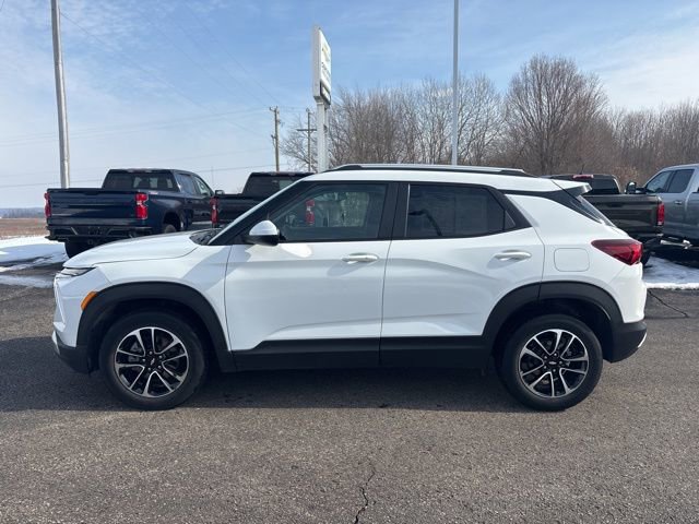 Used 2024 Chevrolet TrailBlazer LT w/ LT Cold Weather Package image 6