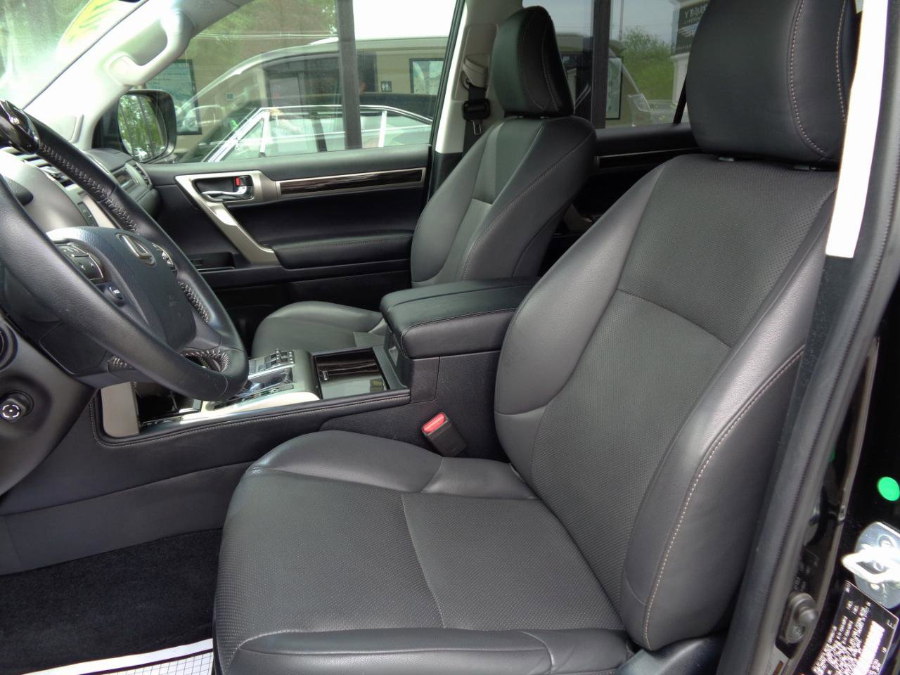 Used 2018 Lexus GX 460 w/ Navigation Package AWD/4WD image 9