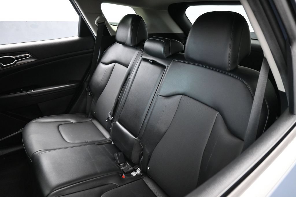 Used 2023 Kia Sportage EX FWD image 37