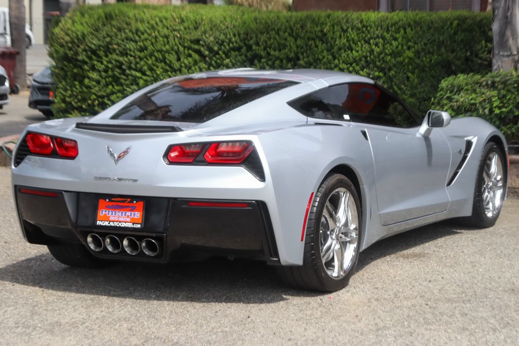 Used 2017 Chevrolet Corvette Stingray Coupe w/ 1LT RWD image 8