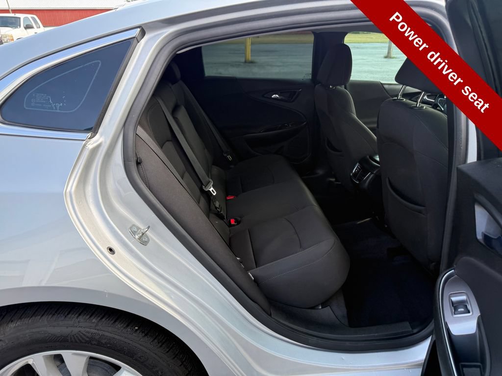 Used 2018 Chevrolet Malibu LT FWD image 32