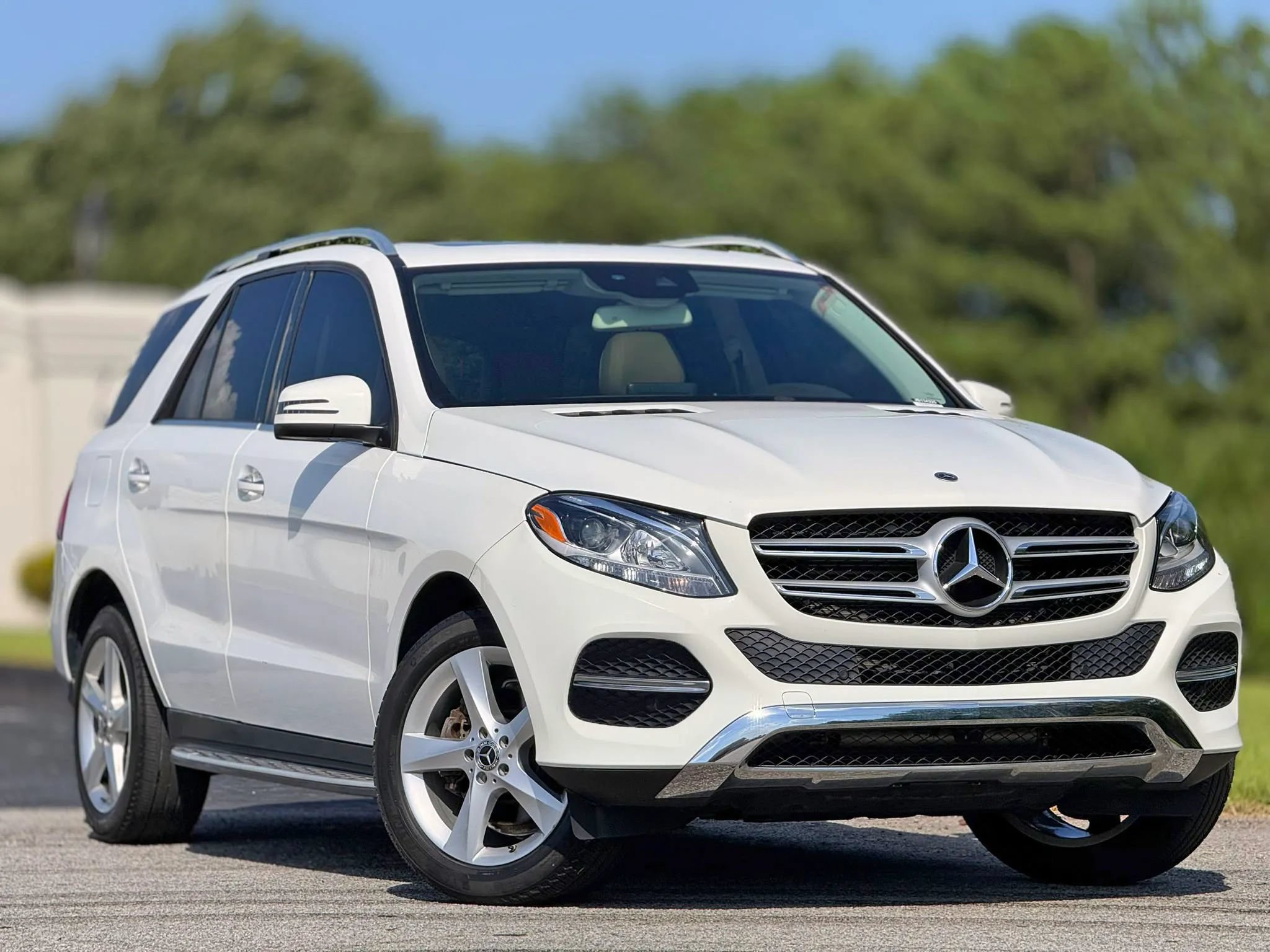 Used 2018 Mercedes-Benz GLE 350 image 4