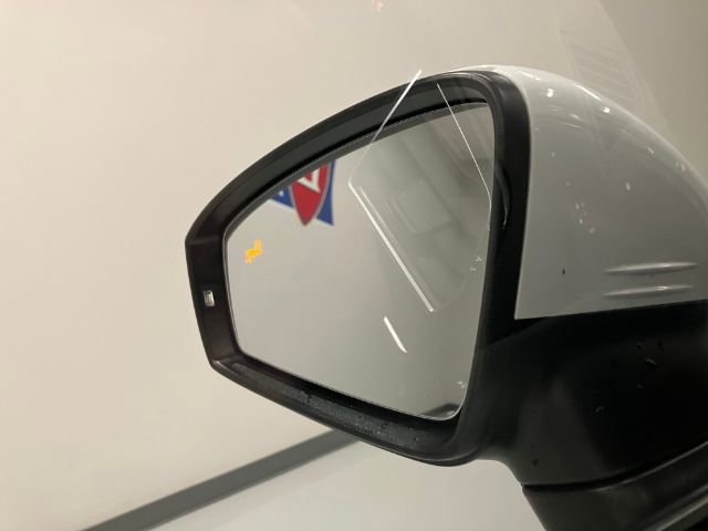 Used 2019 Volkswagen Tiguan SEL Premium R-Line AWD/4WD image 23