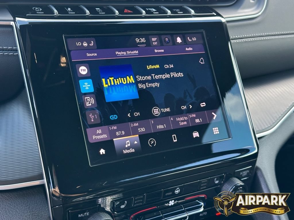 New 2025 Jeep Grand Cherokee L Altitude AWD/4WD image 19