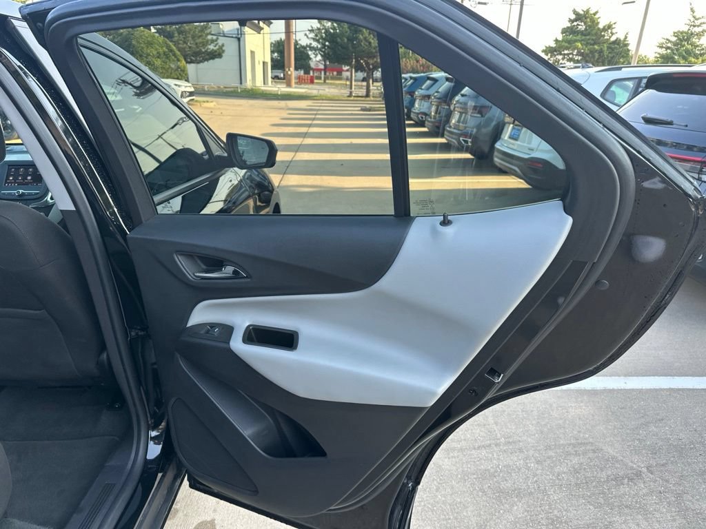 Used 2024 Chevrolet Equinox LS w/ LS Convenience Package FWD image 23
