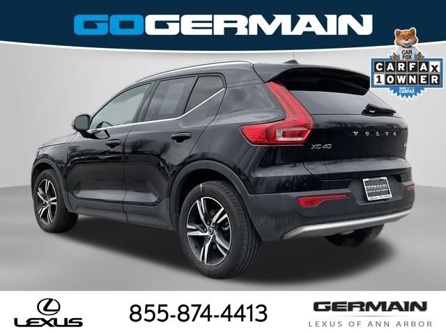 Used 2025 Volvo XC40 B5 Core image 5
