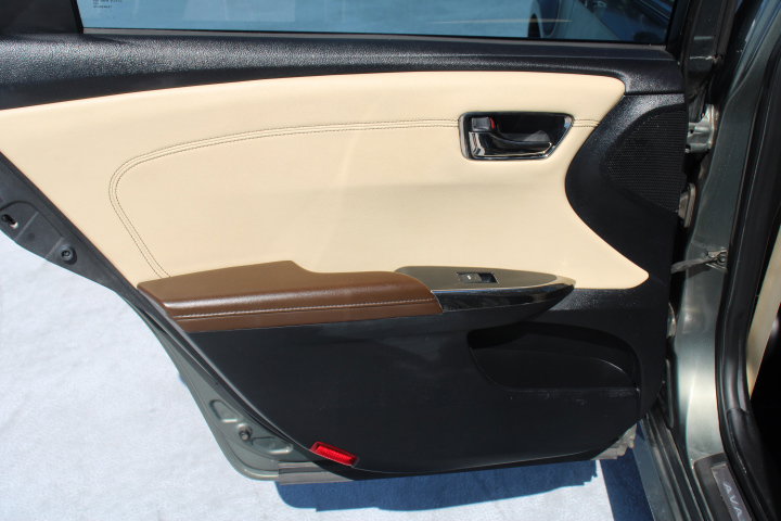 Used 2013 Toyota Avalon Limited FWD image 13