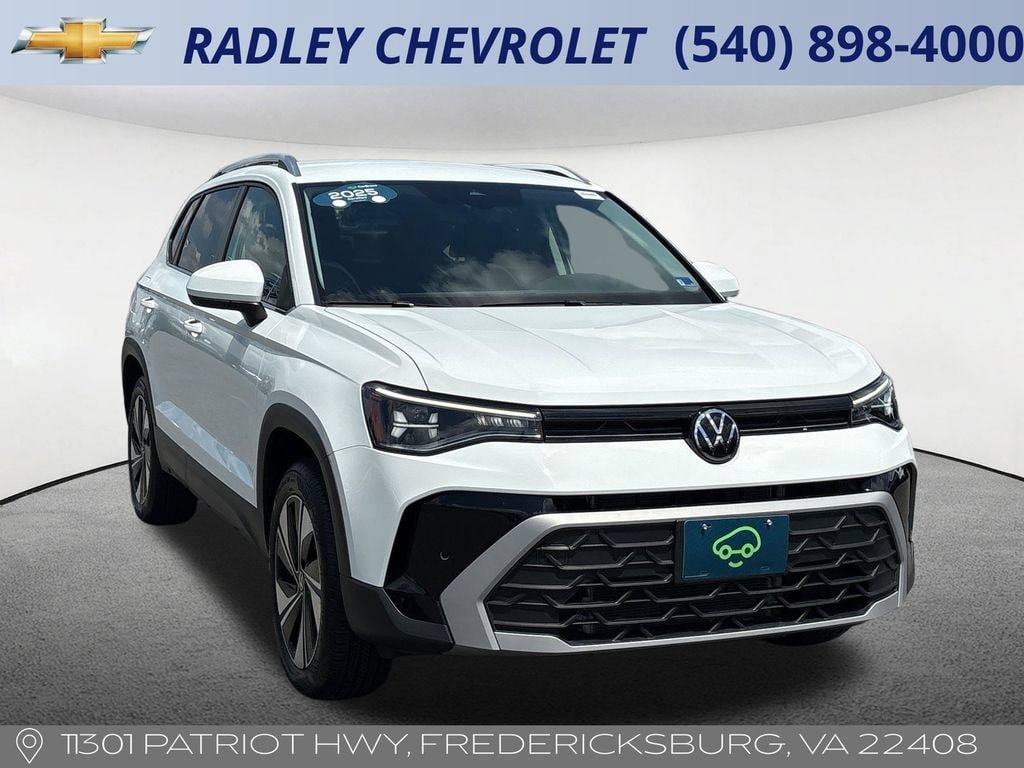 Used 2025 Volkswagen Taos SE AWD/4WD image 21