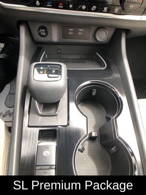 Certified 2025 Nissan Rogue SL w/ SL Premium Package AWD/4WD image 23