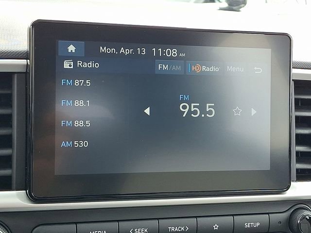 Used 2023 Hyundai Venue SEL image 18