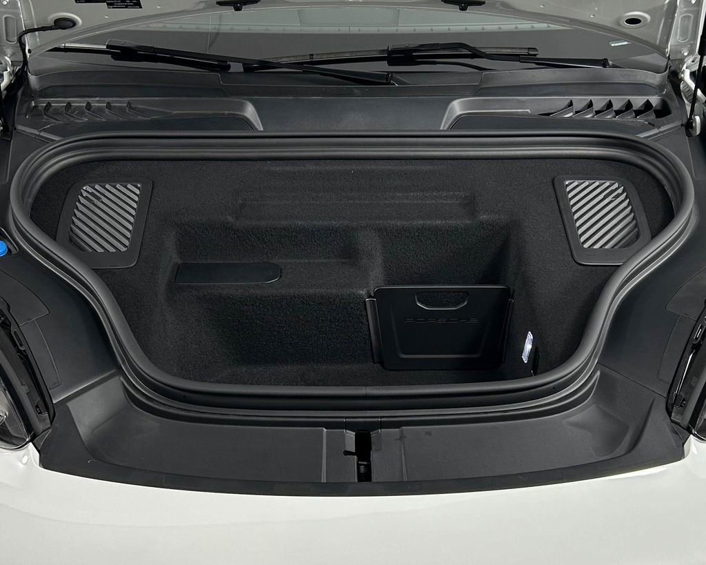 Certified 2024 Porsche Macan 4 Electric AWD/4WD image 30