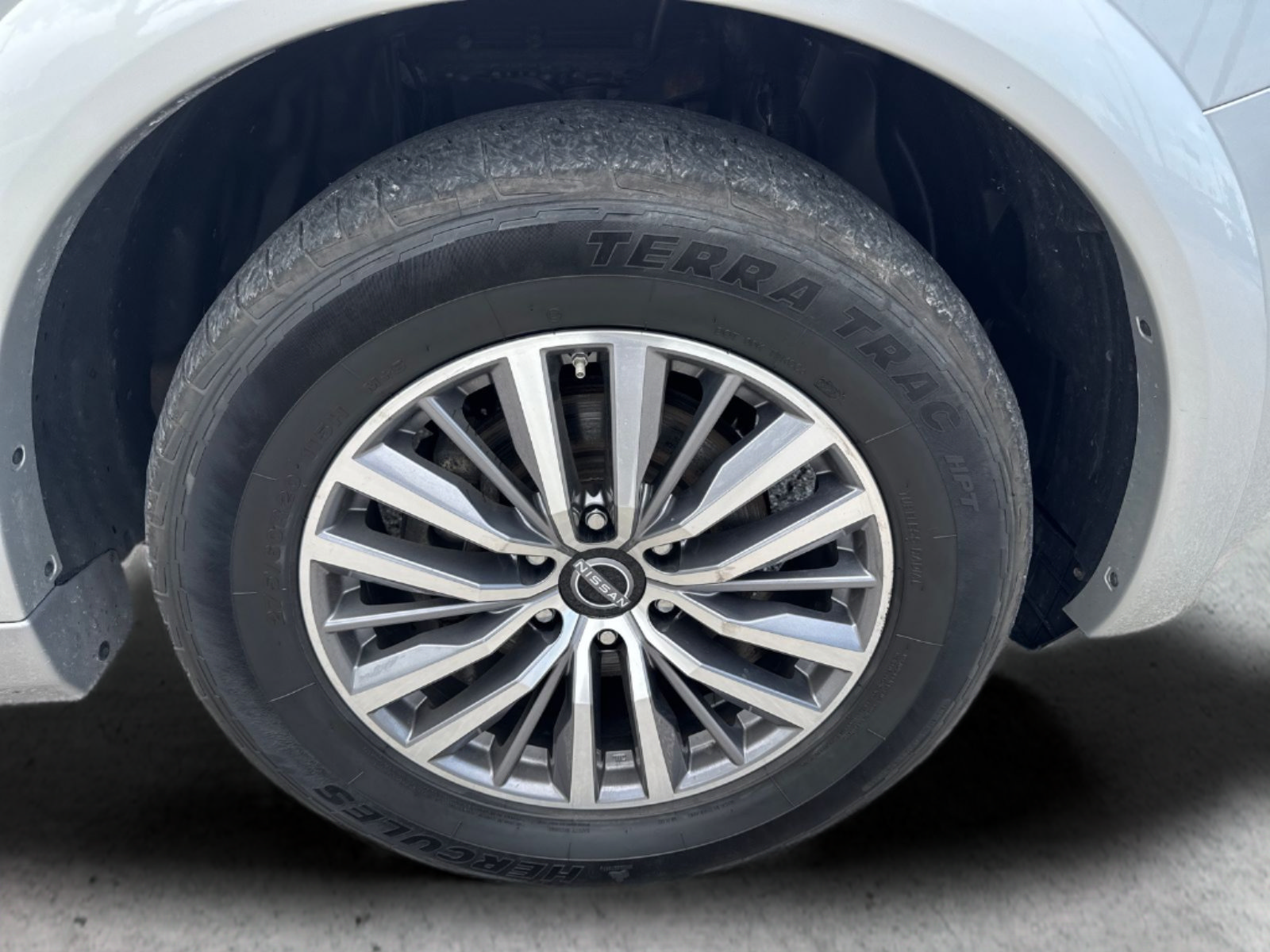 Used 2024 Nissan Armada SL w/ Captain's Chairs Package AWD/4WD image 45