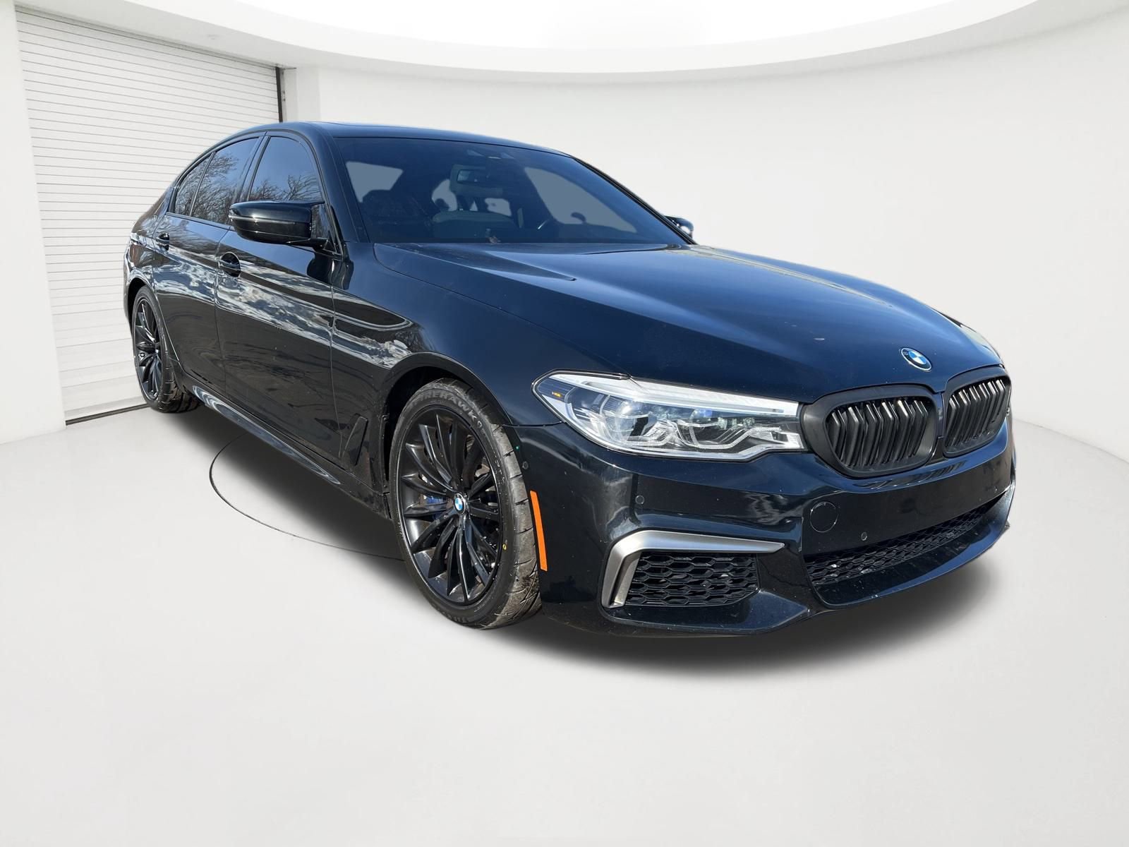 Used 2020 BMW M550i xDrive w/ Premium Package AWD/4WD image 3