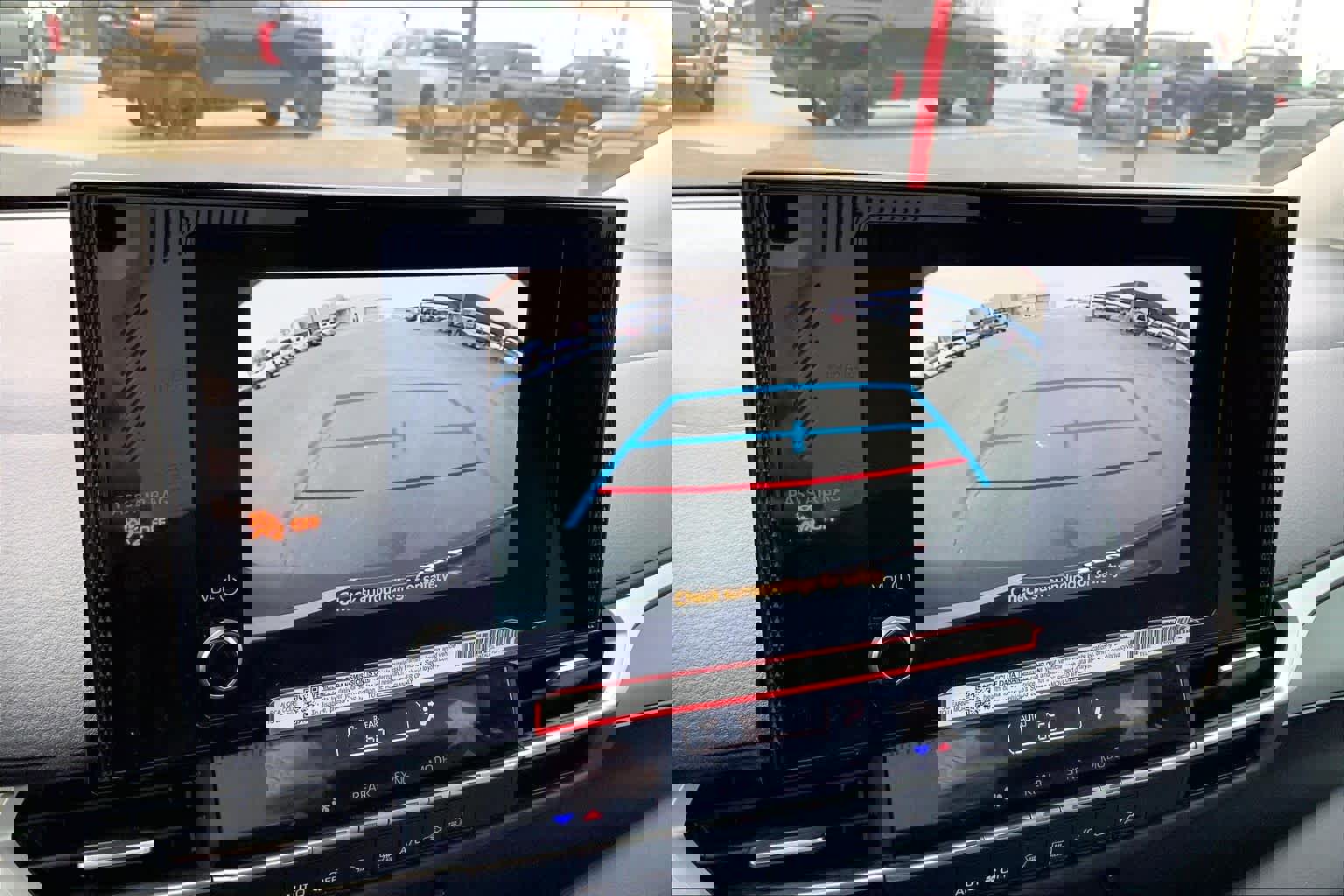 Used 2025 Toyota Sienna LE image 27