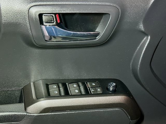 Used 2023 Toyota Tacoma TRD Sport w/ Technology Package image 15