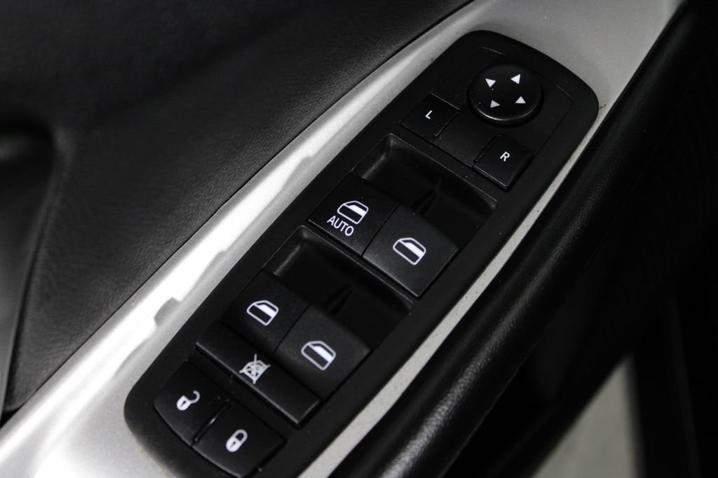 Used 2017 Dodge Journey SE FWD image 22