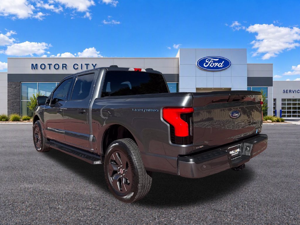 Used 2023 Ford F150 Lightning XLT AWD/4WD image 5