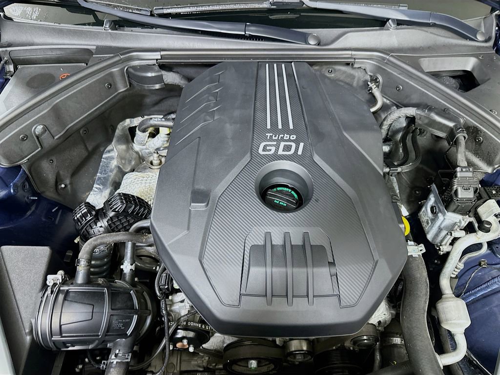 Used 2023 Genesis G70 2.0T w/ Sport Prestige Package image 9