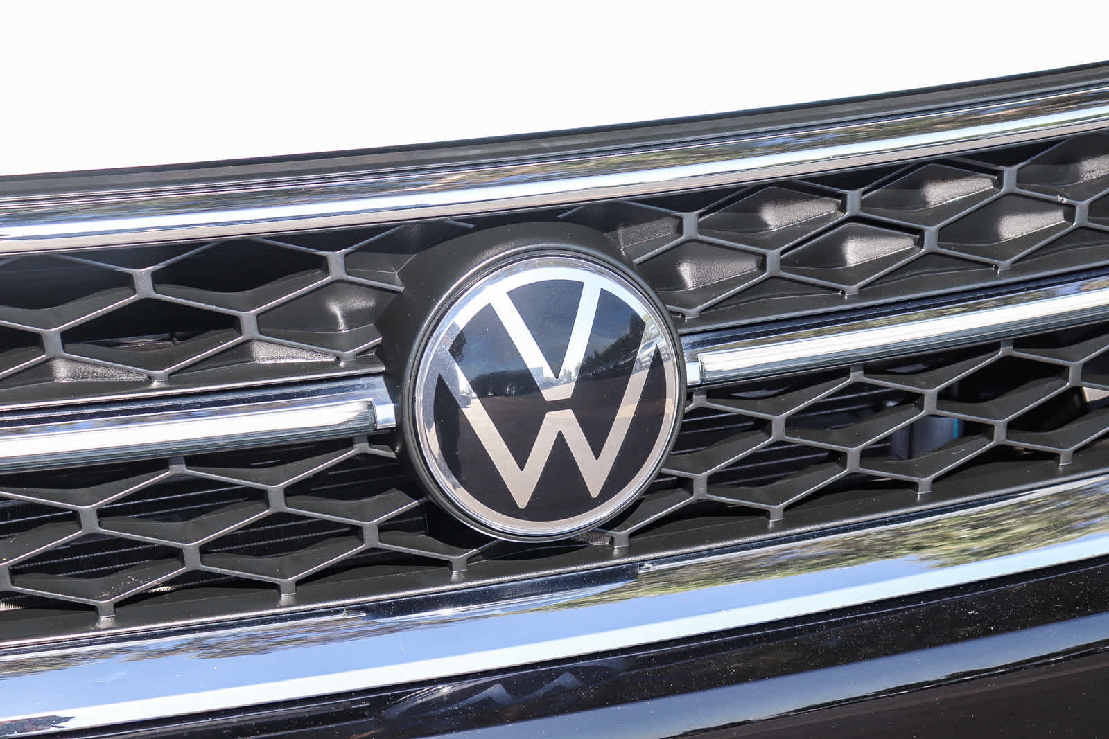 Used 2022 Volkswagen Taos SEL FWD image 5