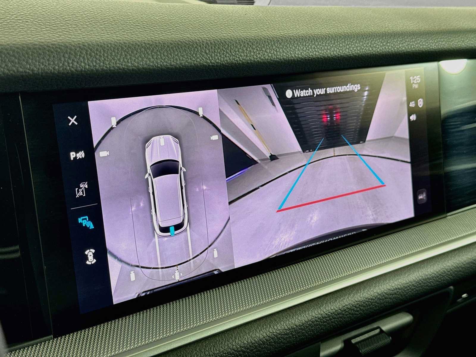 Certified 2025 Porsche Cayenne AWD/4WD image 19