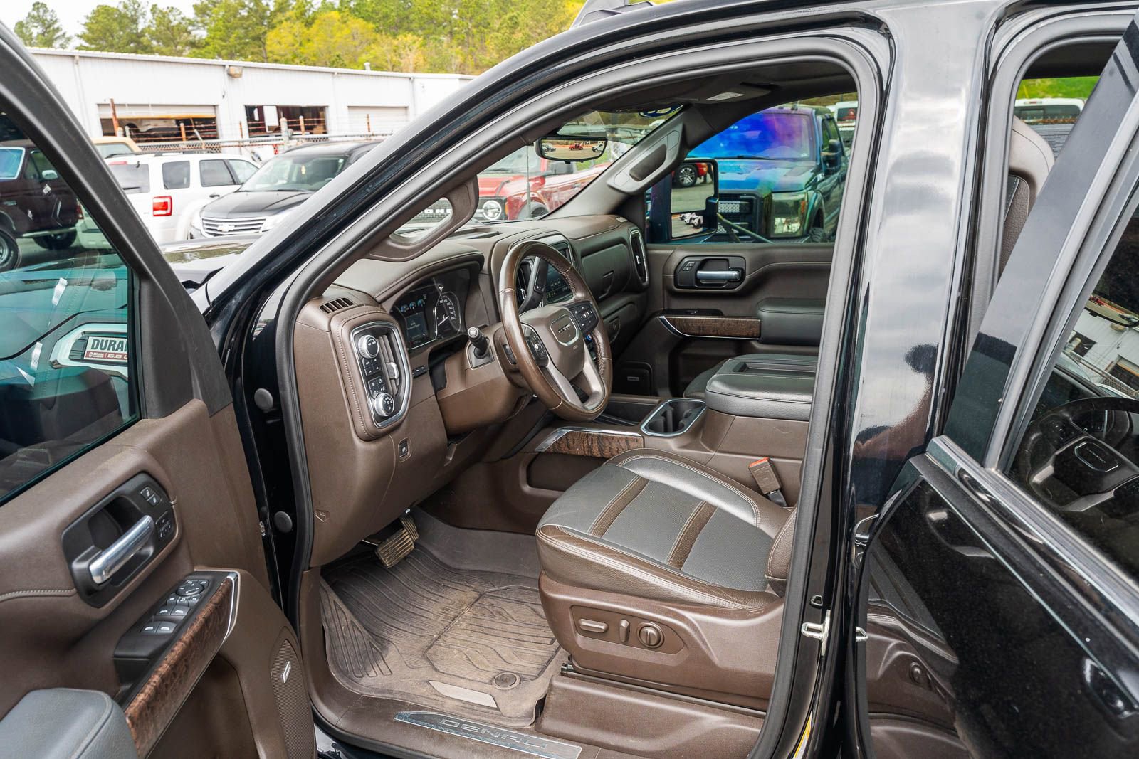 Used 2021 GMC Sierra 3500 Denali w/ Denali Ultimate Package image 25