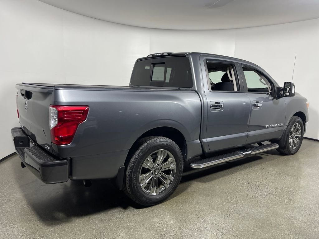 Used 2019 Nissan Titan SV w/ SV Convenience Package image 3