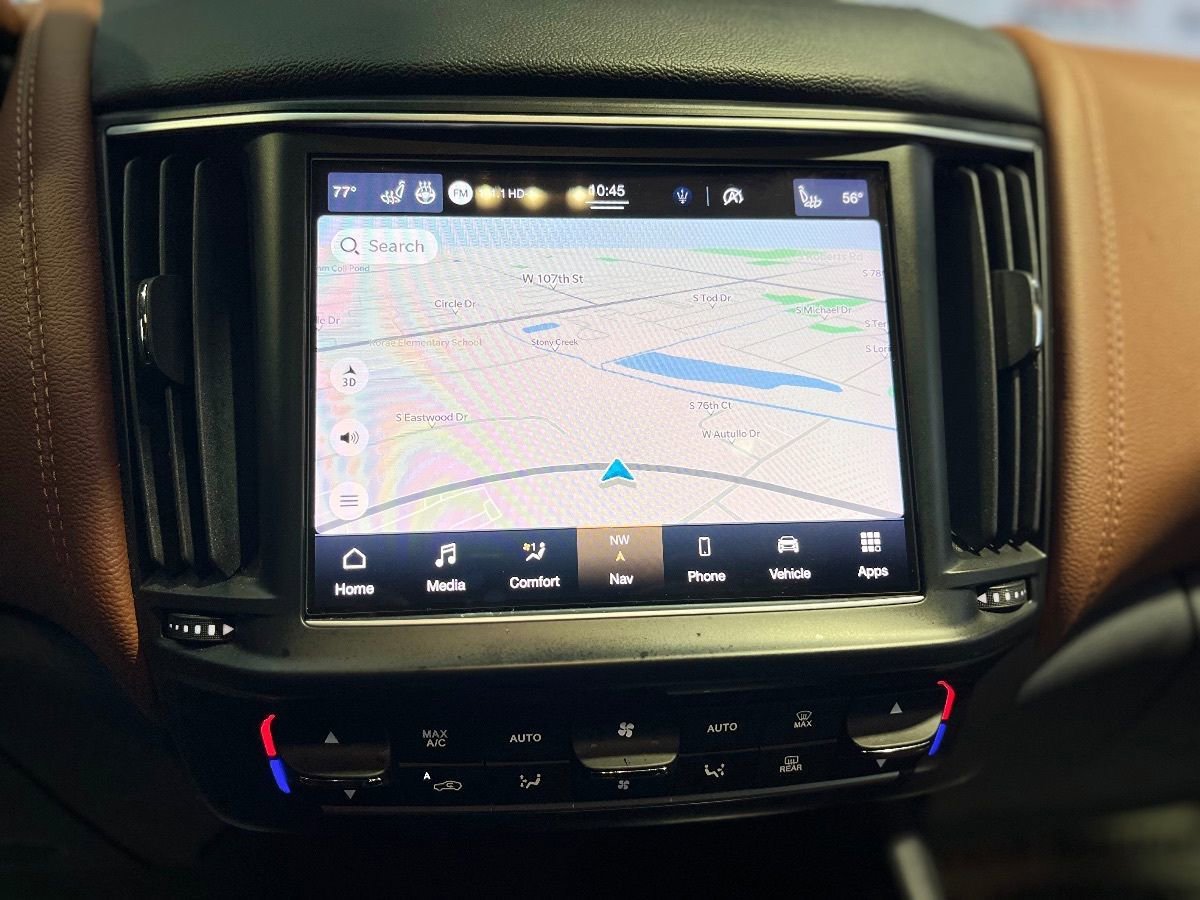 Used 2021 Maserati Levante AWD/4WD image 19