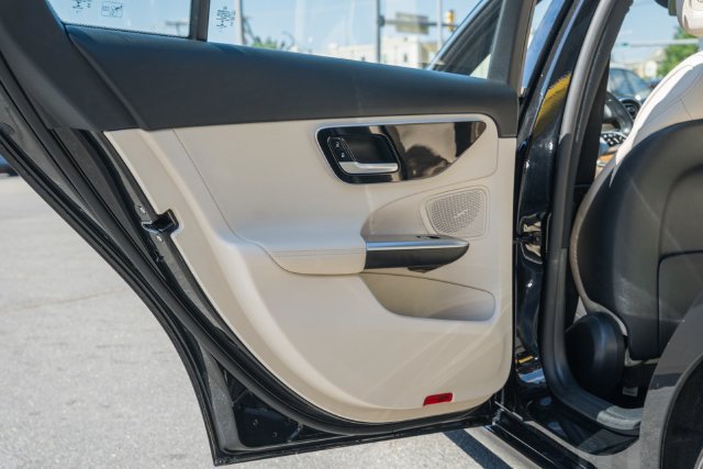 Used 2023 Mercedes-Benz C 300 4MATIC Sedan image 33